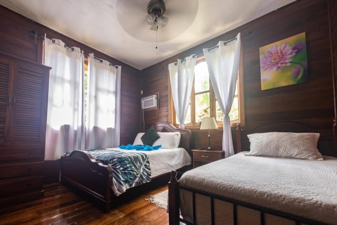 Hotel Tierra Verde Bed And Breakfast 보카스 타운 외부 사진