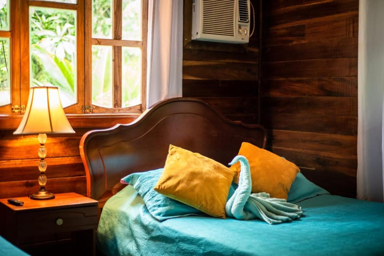 Hotel Tierra Verde Bed And Breakfast 보카스 타운 외부 사진