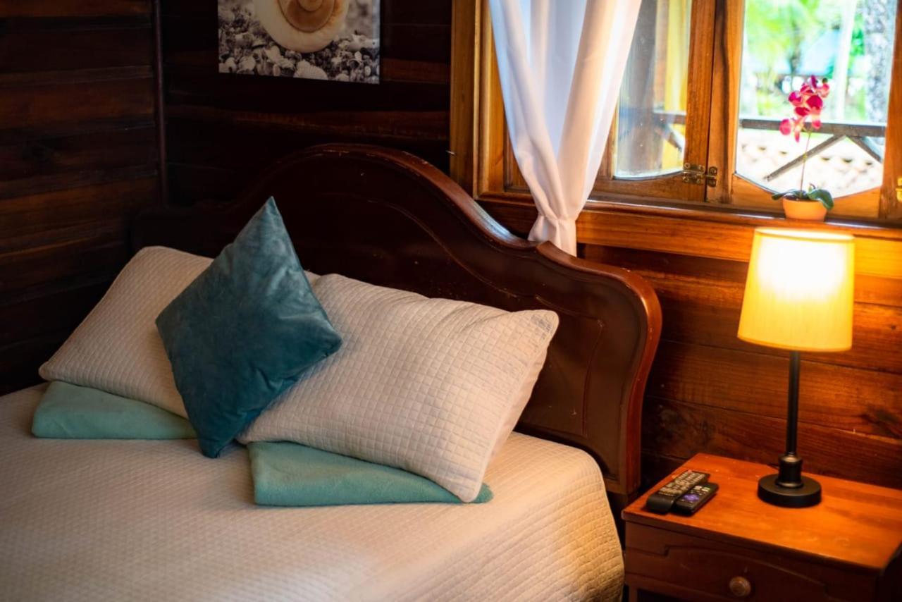 Hotel Tierra Verde Bed And Breakfast 보카스 타운 외부 사진